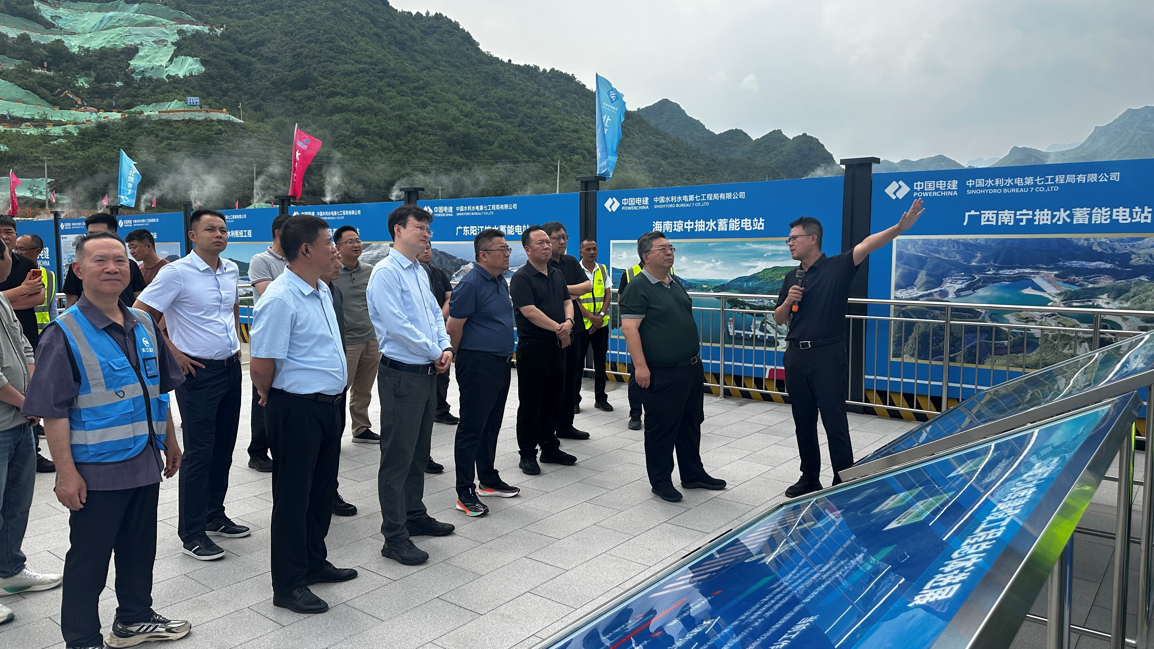永利集团304登录集团党委书记、董事长齐春利带队调研建管公司和二道河水库建设工程情况